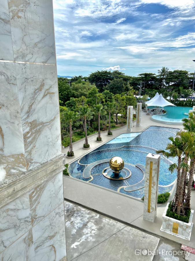 Luxury Sea View Room Beach Front Luxury Haat Jomtien Eksteriør bilde