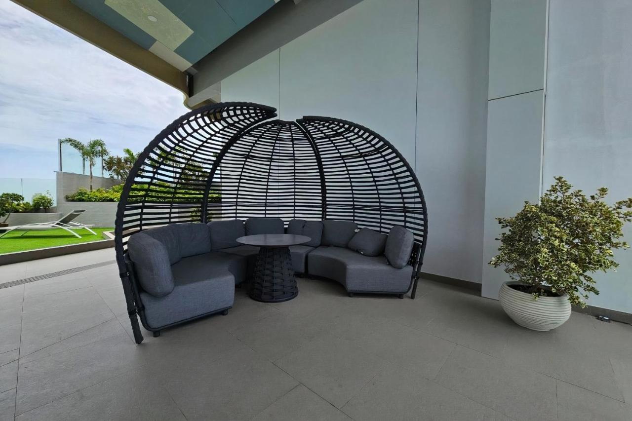 Luxury Sea View Room Beach Front Luxury Haat Jomtien Eksteriør bilde